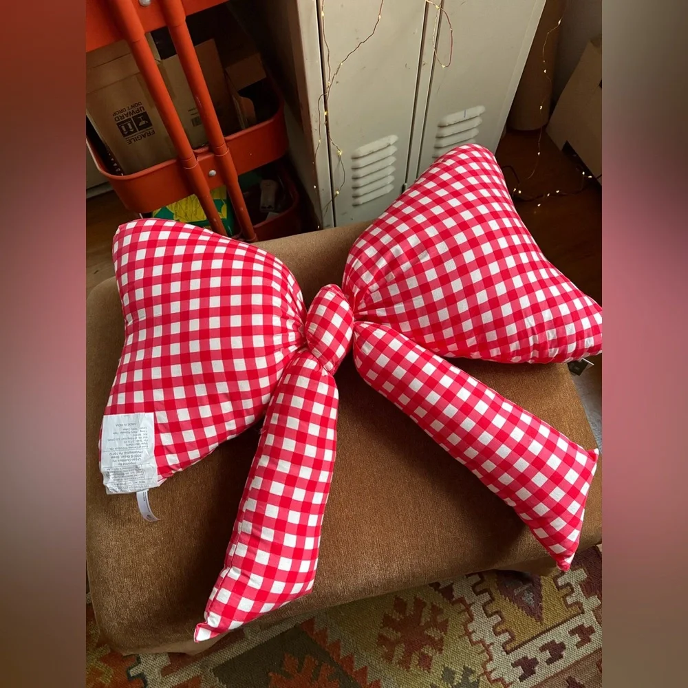 Big Bow Throw Pillow